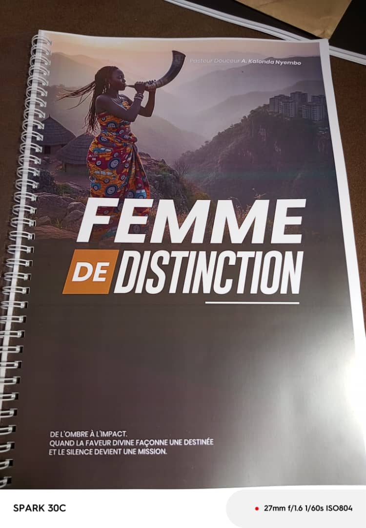 Femme de distinction - Douceur-Ali Kalonda
